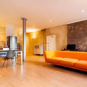 quirky-and-cool-loft-in-the-heart-of-shoreditch.brighton-hotels-england.com/